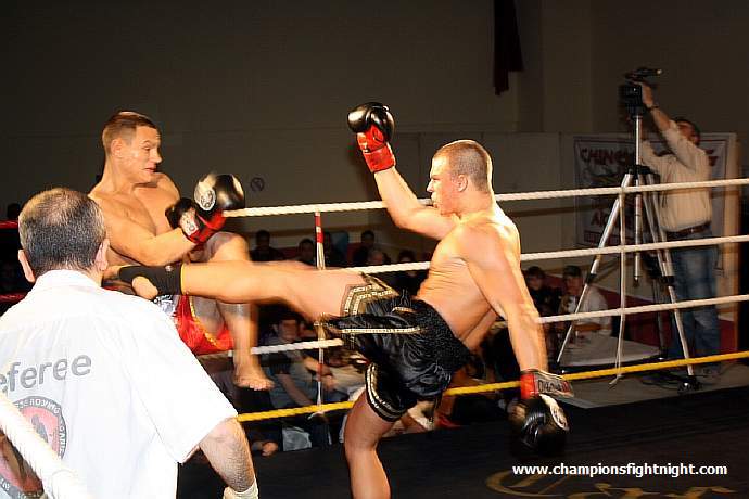 091218_0206_petschulat-wycik_k1_fight_night_ii.jpg